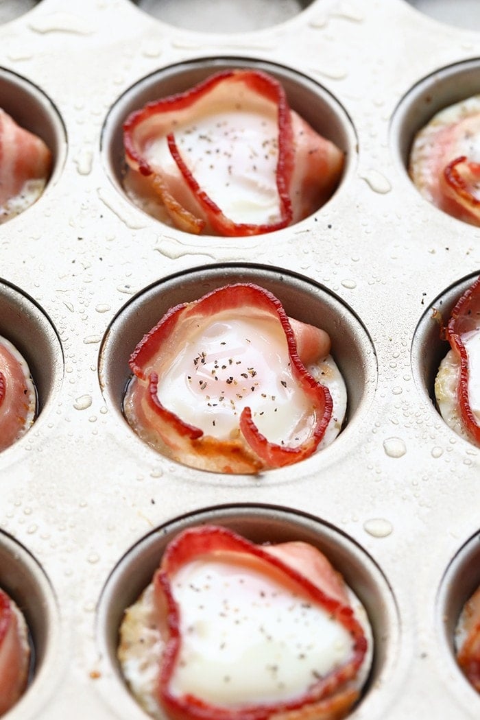 Baked eggs with bacon