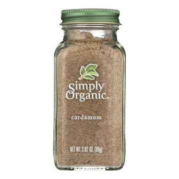 Organic cardamom seasoning with chai spices.