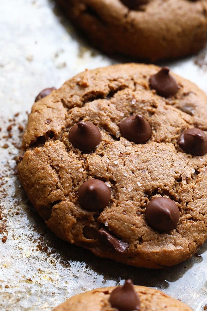 These Paleo Cashew Butter Cookies are grain-free and oil-free, made with coconut sugar for sweetness. They taste exactly like a Tollhouse Chocolate Chip Cookie!