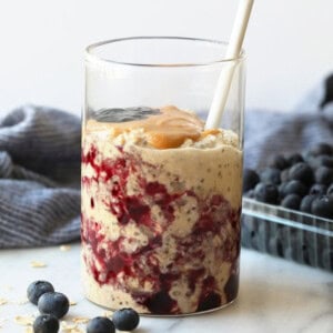 overnight oats in a jar