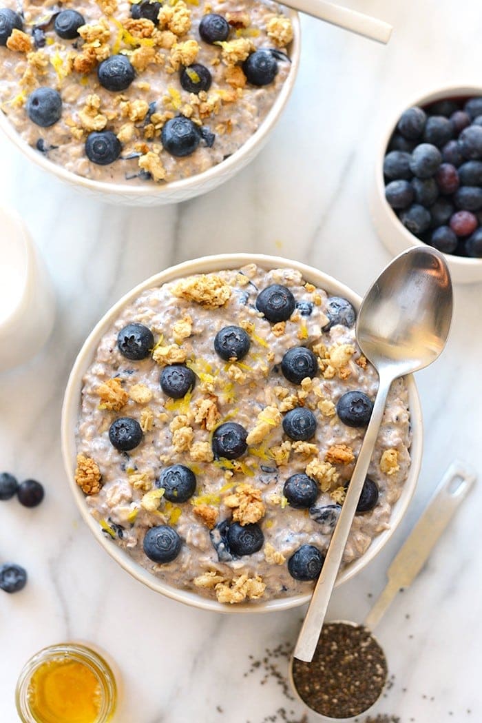 bowl of overnight oats blueberry