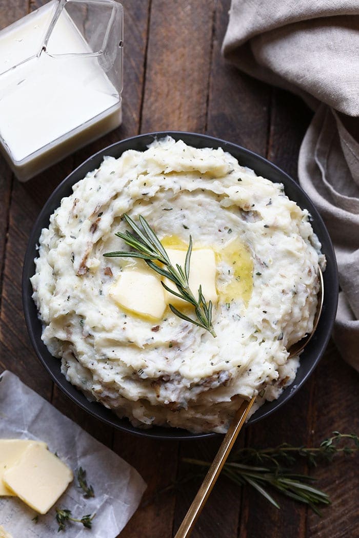 mashed potatoes in bowl