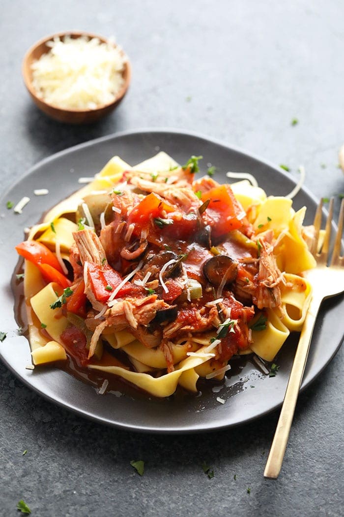 chicken cacciatore slow cooker recipe with pasta