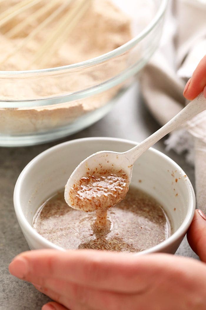 how to make a flax egg in a bowl with a spoon