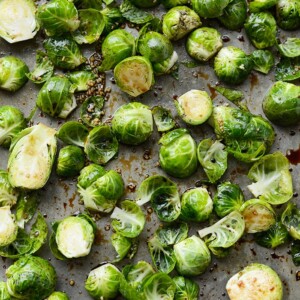 roasted brussel sprouts with balsamic and olive oil