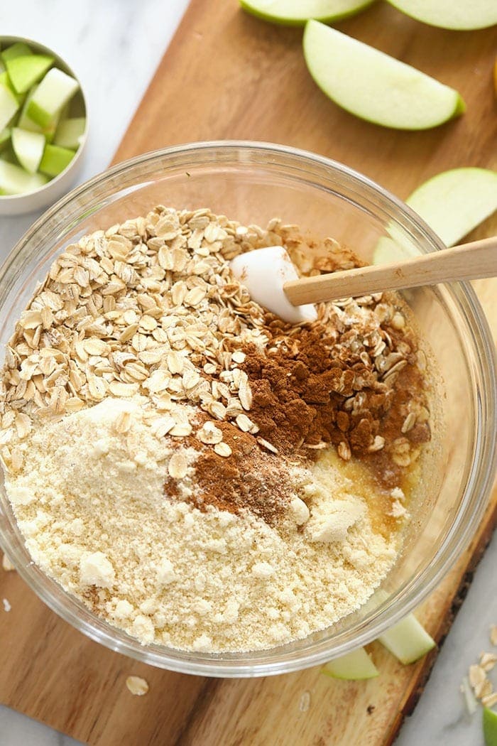 apple pie bar crust in bowl