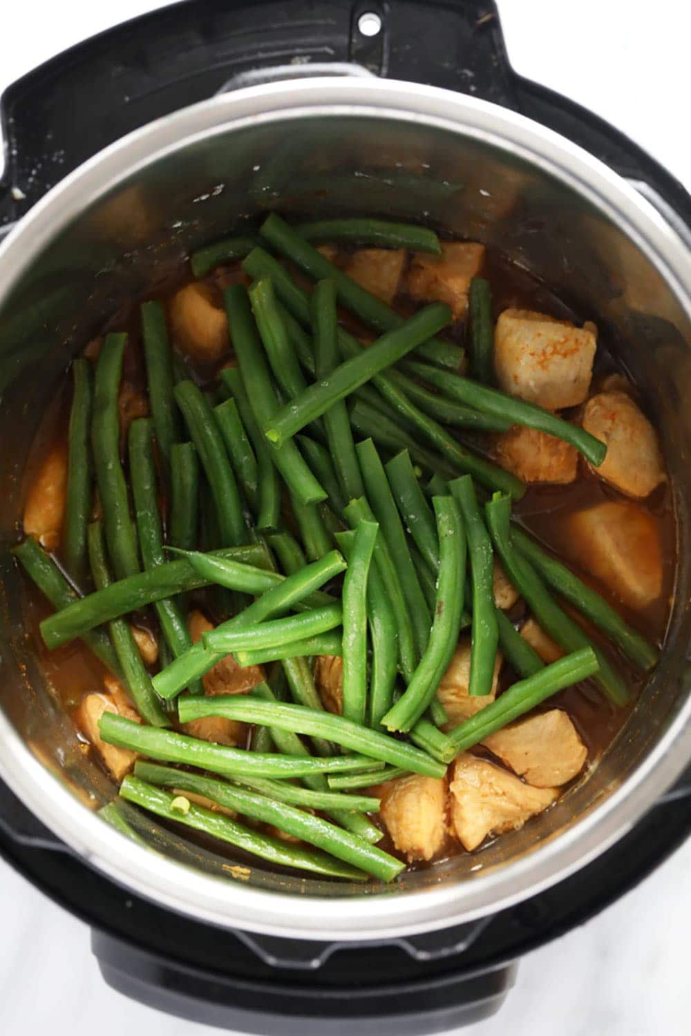 Chicken and green beans in the Instant Pot 