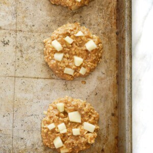 uncooked cookies on cookie sheet.