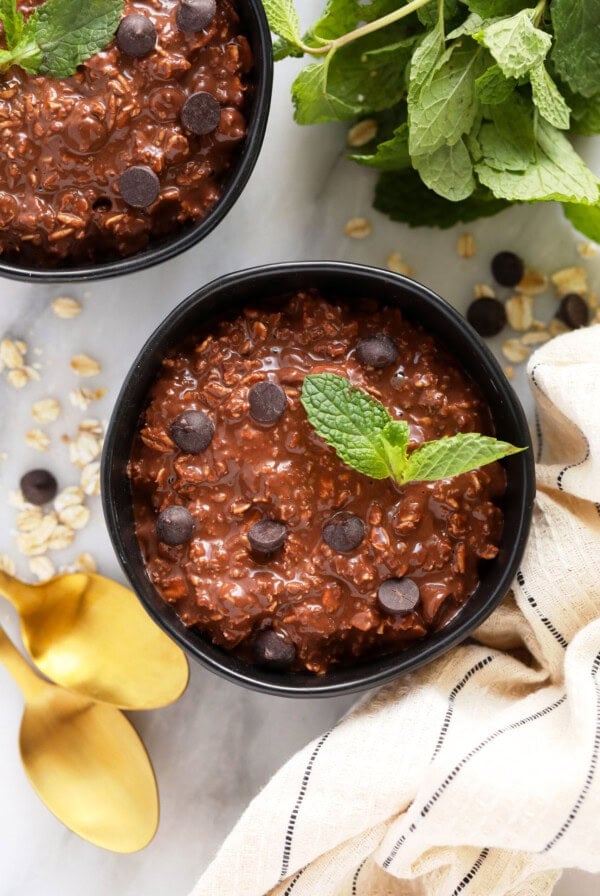 overnight oats in bowl