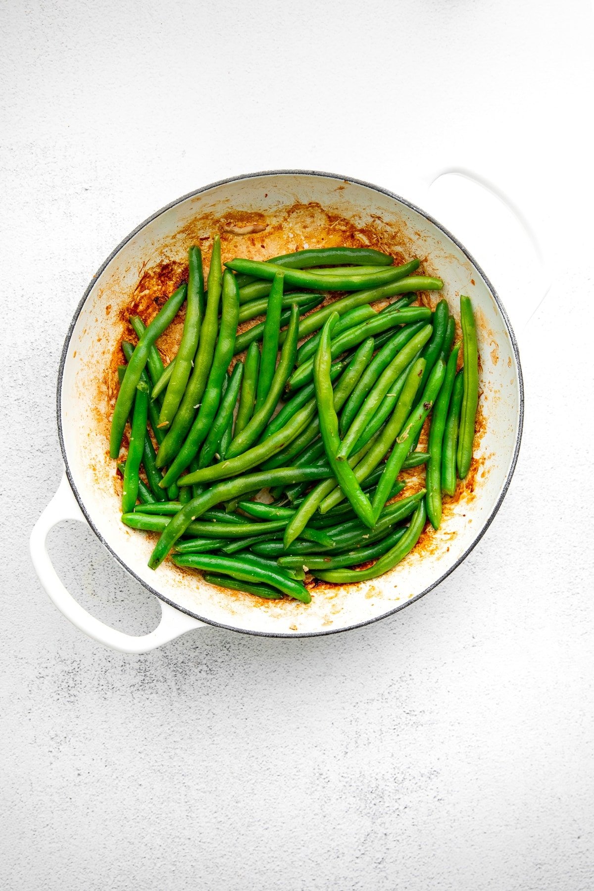 green beans in pan