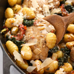 tuscan creamy chicken and gnocchi