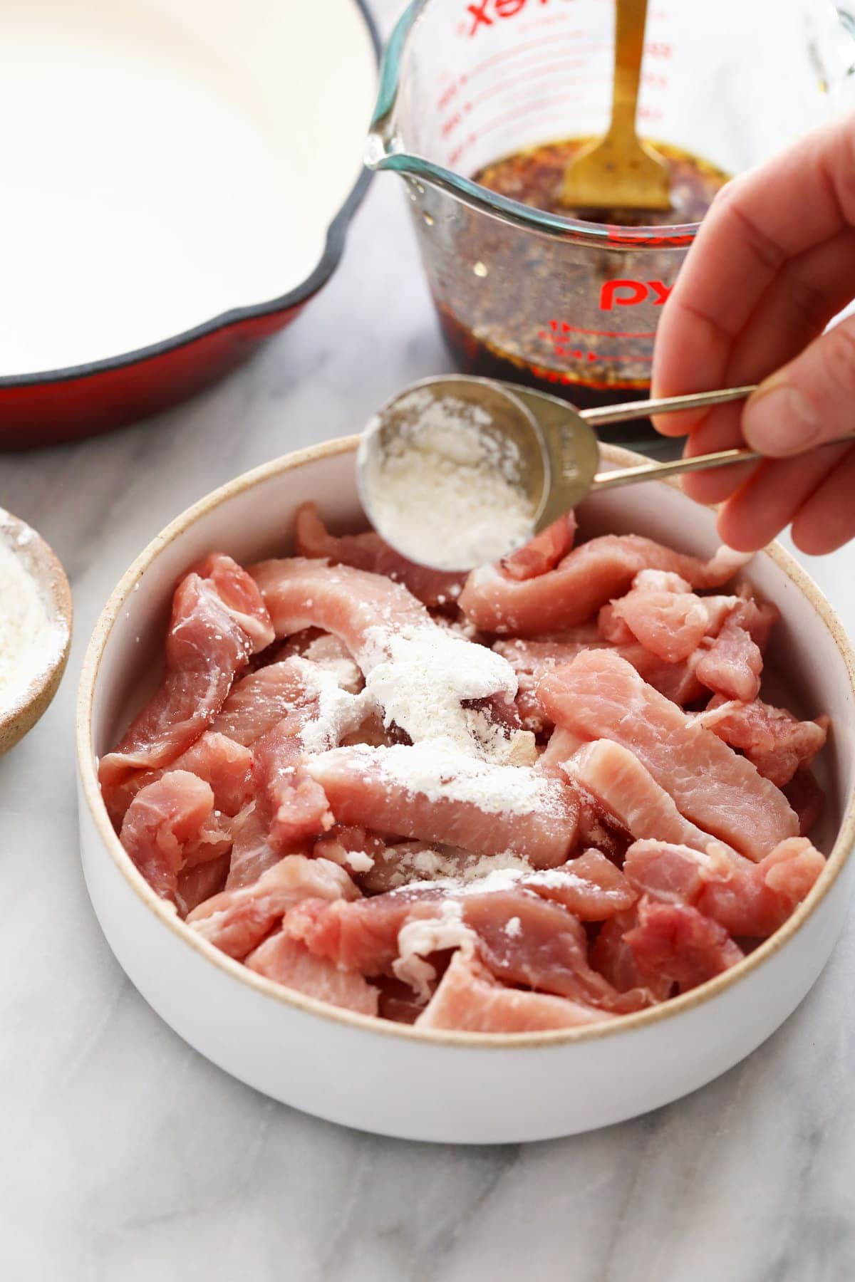 sprinkling pork with cornstarch