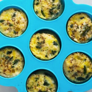 cooked egg bites in mold.