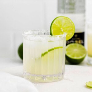 margarita on countertop.