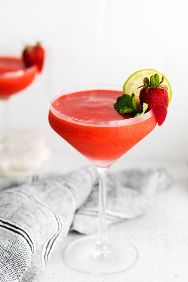 strawberry daiquiri with fresh mint