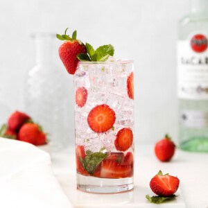 strawberry mojito in glass