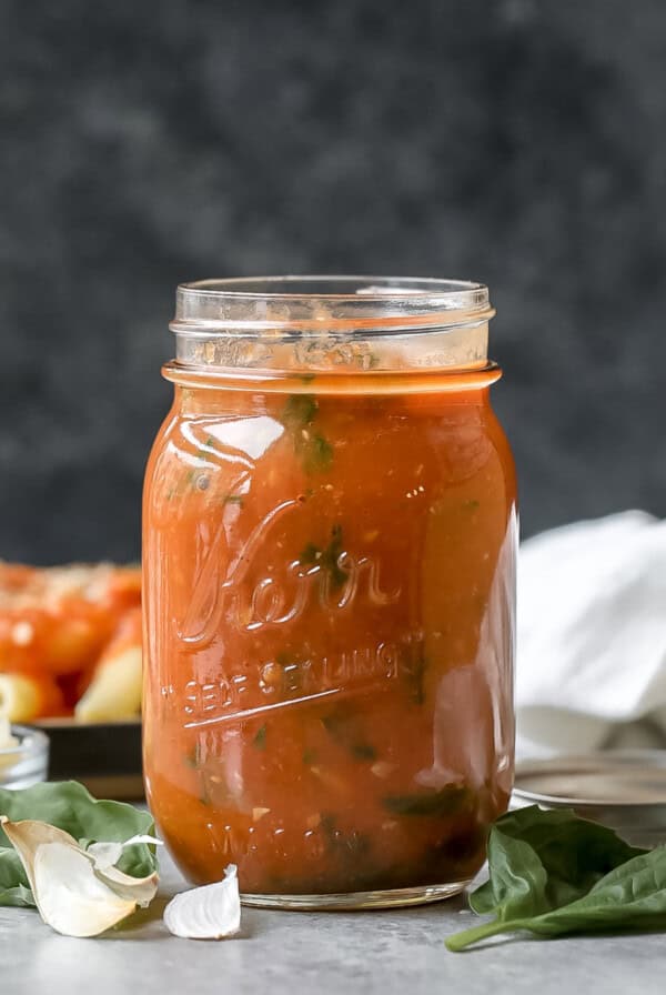 tomato sauce in jar