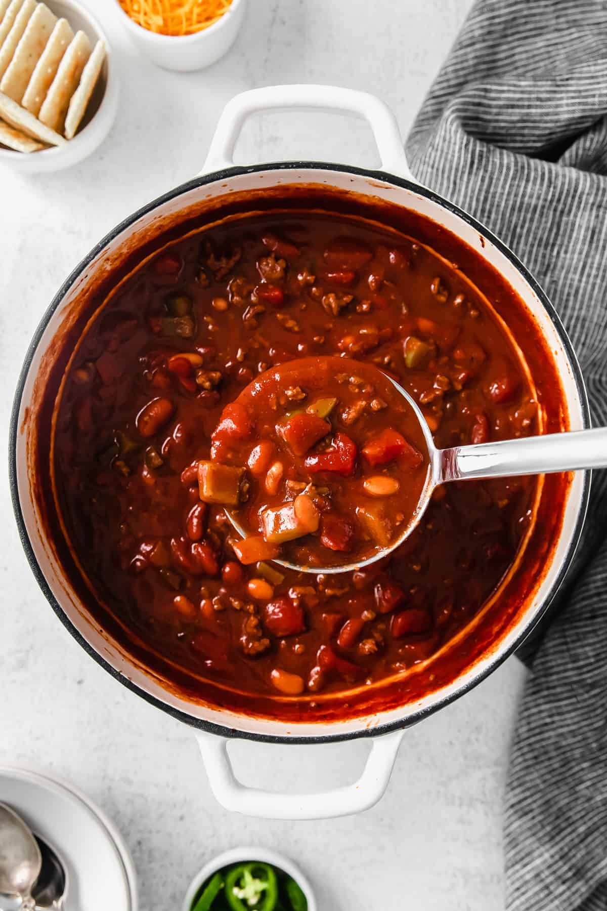 chili in pot.