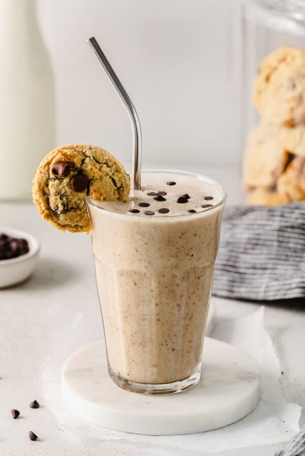 Chocolate Chip Cookie Dough Smoothie