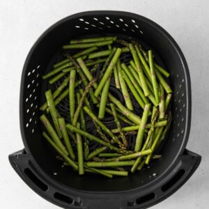 Asparagus in the air fryer.