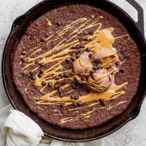 flourless chocolate skillet cake