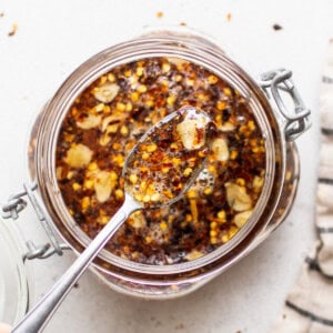 Hot honey in jar.