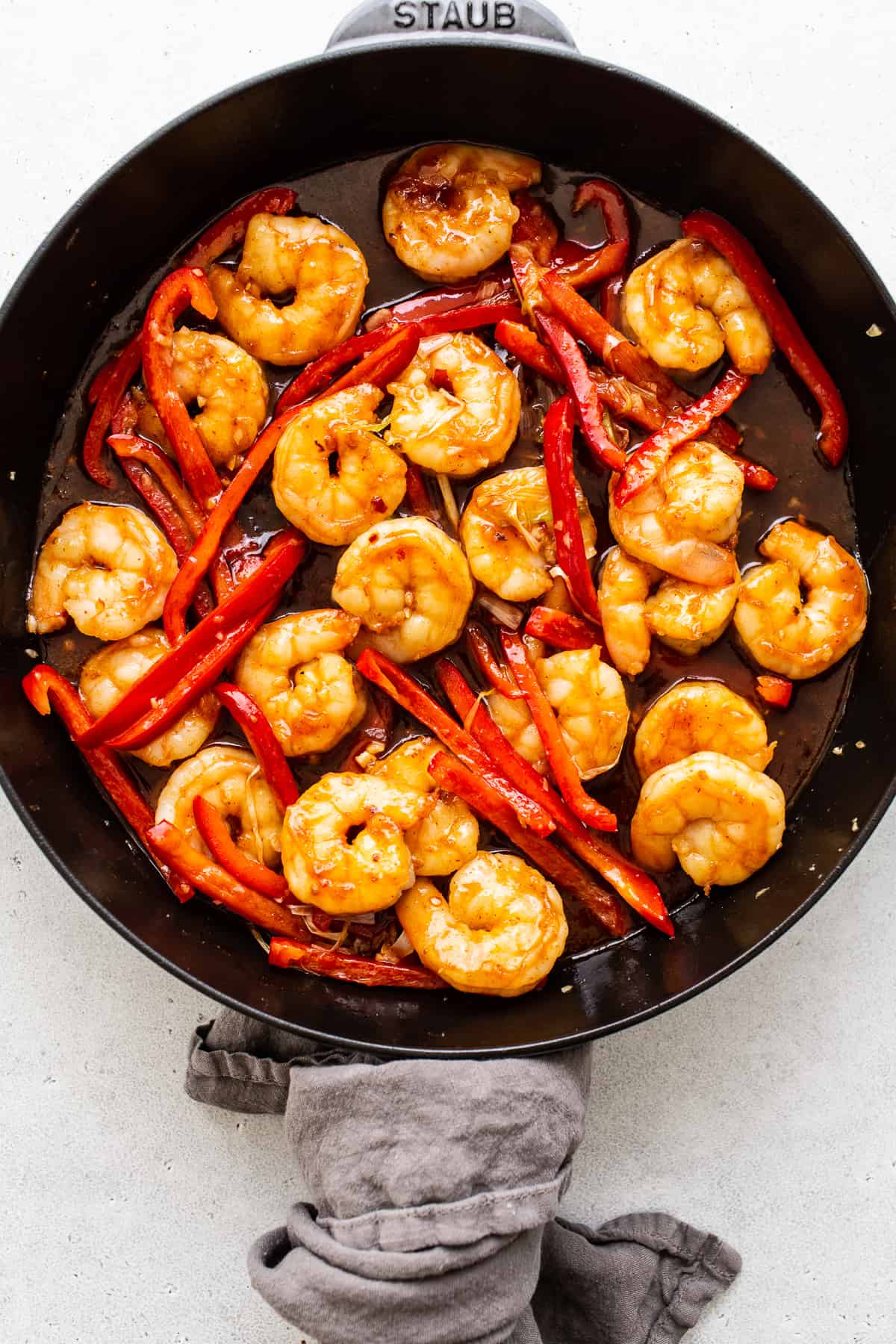 kung pao shrimp in skillet.