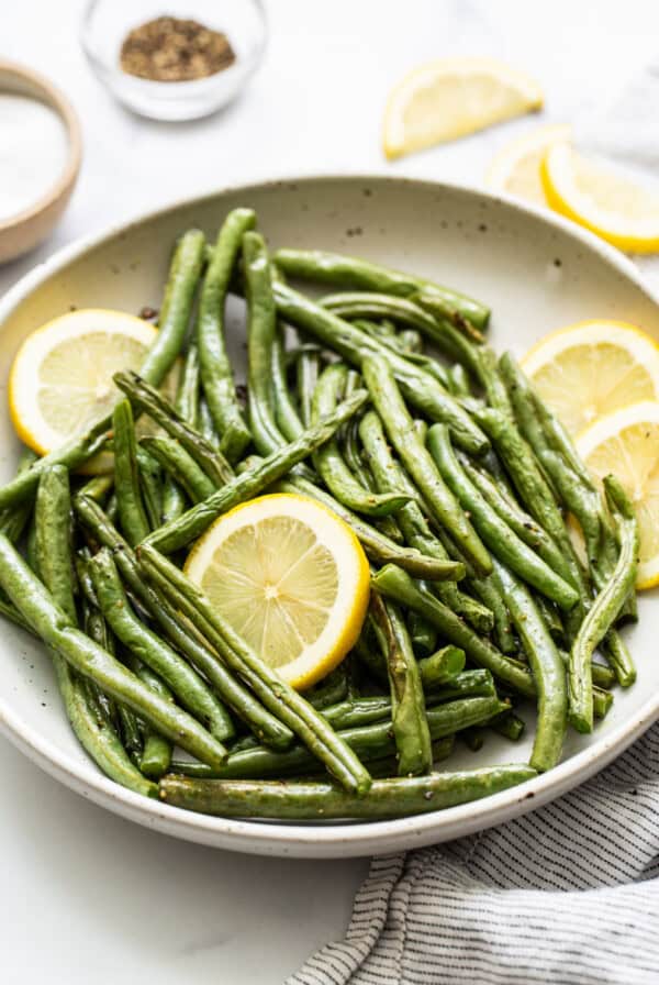 Green beans in a serving bowl.