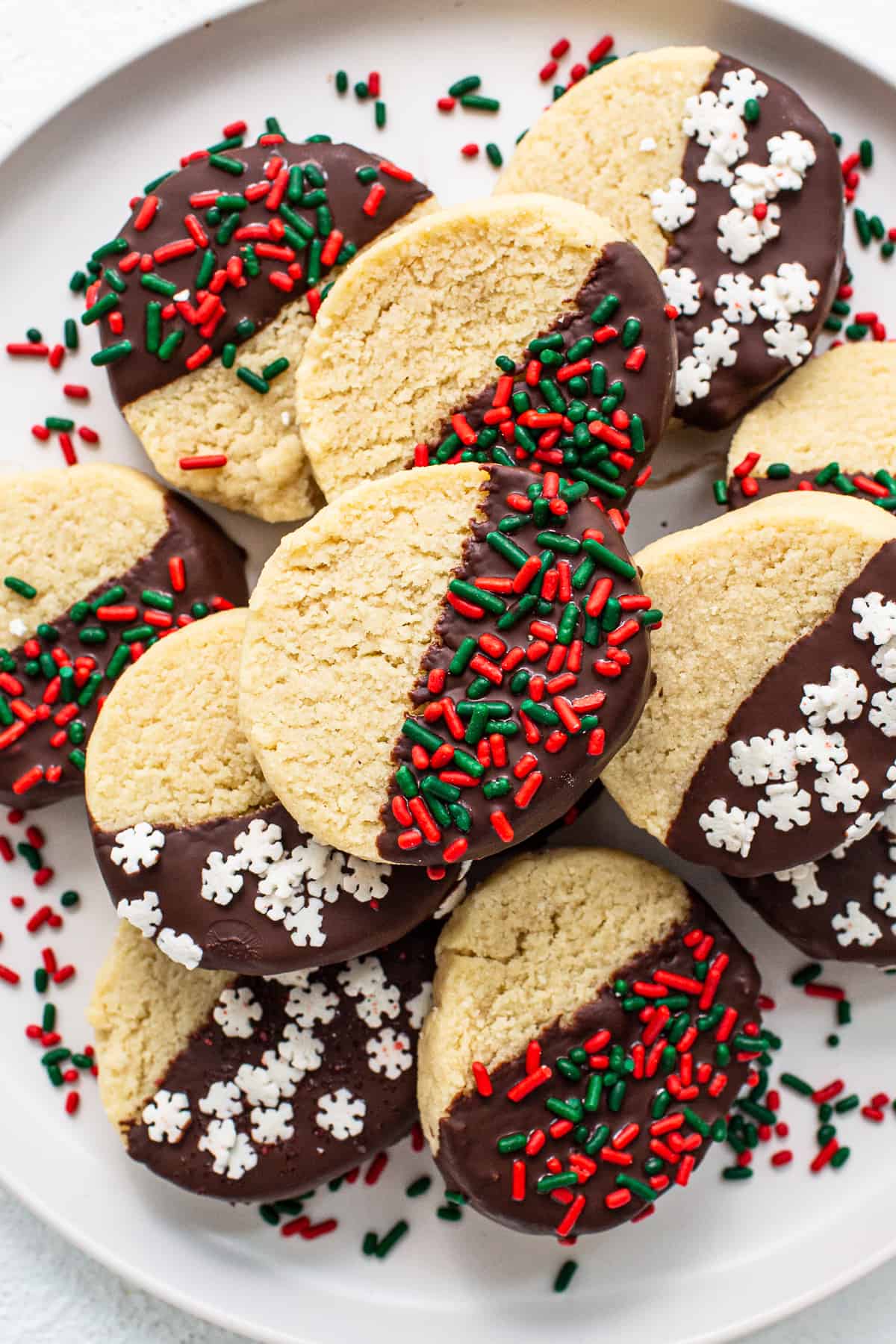 Almond flour cookies on a plate. 