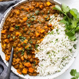 Vegetarian lentil curry in a bowl.