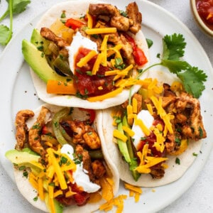 fajita on plate.