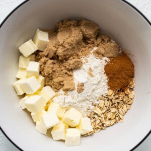 Streusel topping in a bowl.