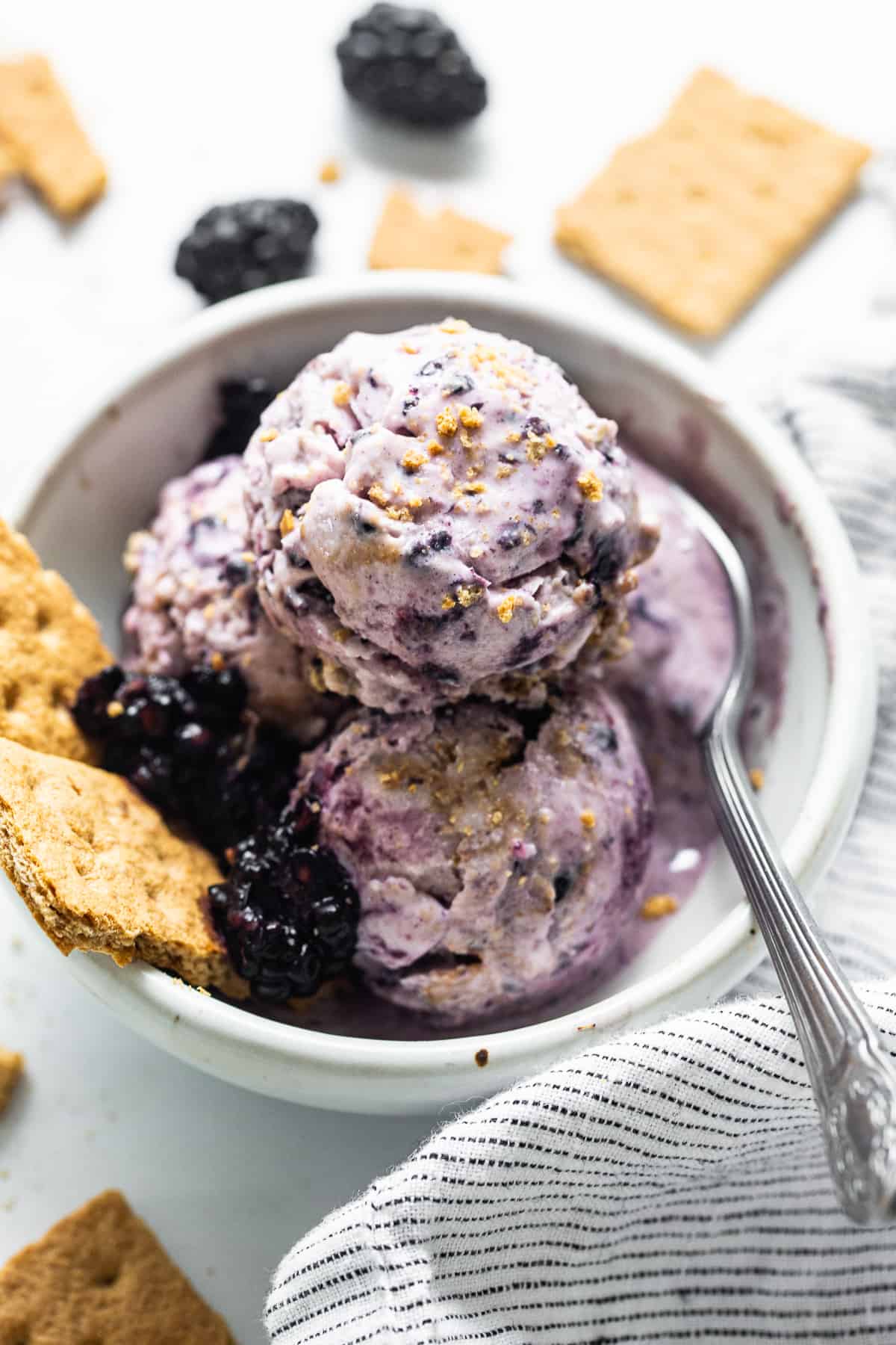 cheesecake ice cream in bowl.