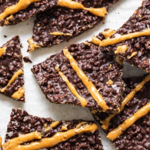 a close up of a bunch of cookies on a table.